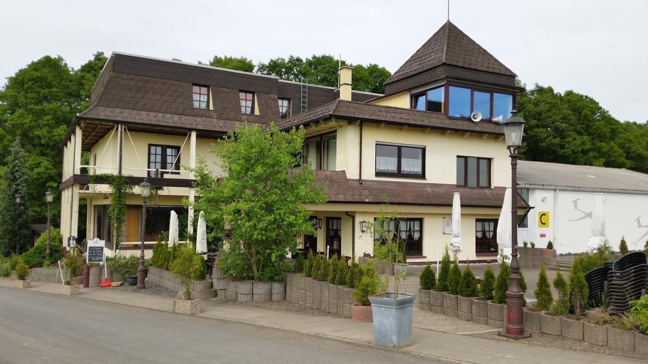 Landhotel Zum Doppeldecker Kirchen  Zewnętrze zdjęcie